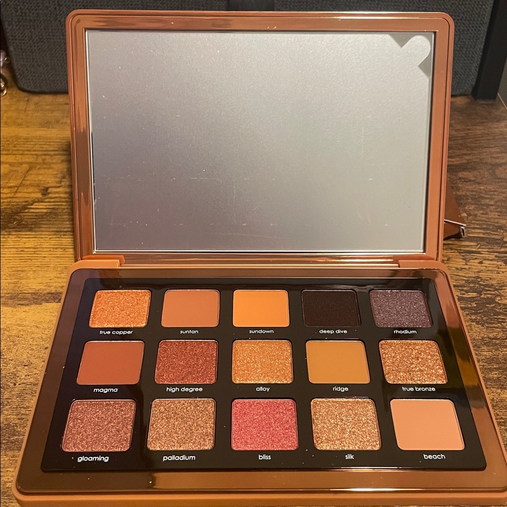 🎉HP🎉 Natasha Denona Bronze Eyeshadow Palette